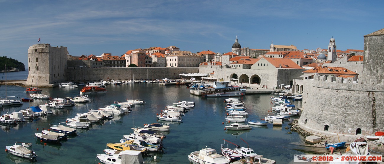 Dubrovnik - City Port
Stitched Panorama
Mots-clés: Bosanka Croatie DubrovaÄ�ko-Neretvanska geo:lat=42.64181653 geo:lon=18.11248458 geotagged HRV PloÄ�e medieval patrimoine unesco bateau mer