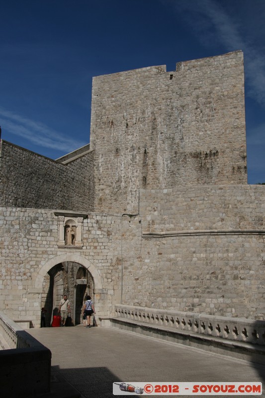 Dubrovnik - Revelin fortress
Mots-clés: Bosanka Croatie DubrovaÄ�ko-Neretvanska geo:lat=42.64198379 geo:lon=18.11208015 geotagged HRV PloÄ�e medieval patrimoine unesco chateau