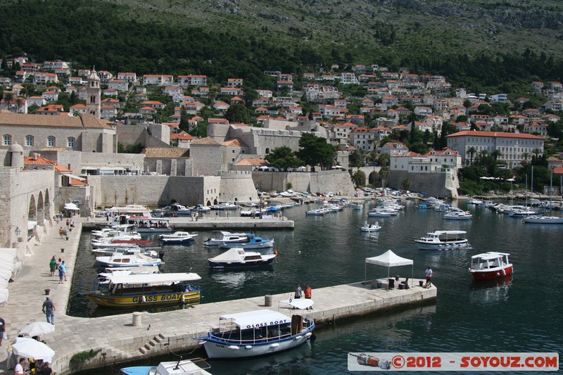 Dubrovnik - Walk on the city walls
Mots-clés: Bosanka Croatie DubrovaÄ�ko-Neretvanska geo:lat=42.64003256 geo:lon=18.11125628 geotagged HRV PloÄ�e medieval patrimoine unesco Port bateau