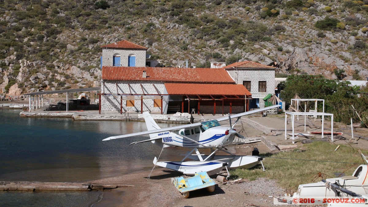 Hydra - Mandraki
Mots-clés: Attika GRC Grèce Mandráki Saronic Islands Hydra Mandraki Mer avion