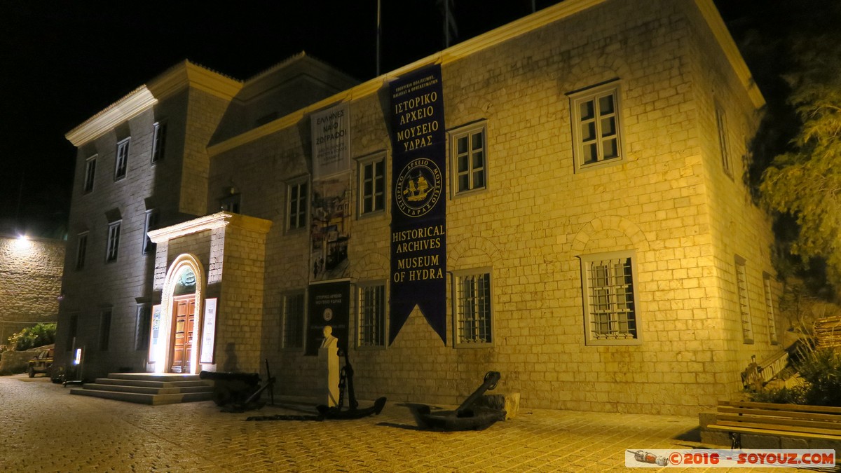 Hydra by Night - Historic Museum archives
Mots-clés: Ermioni GRC Grèce dra Saronic Islands Hydra Nuit Port