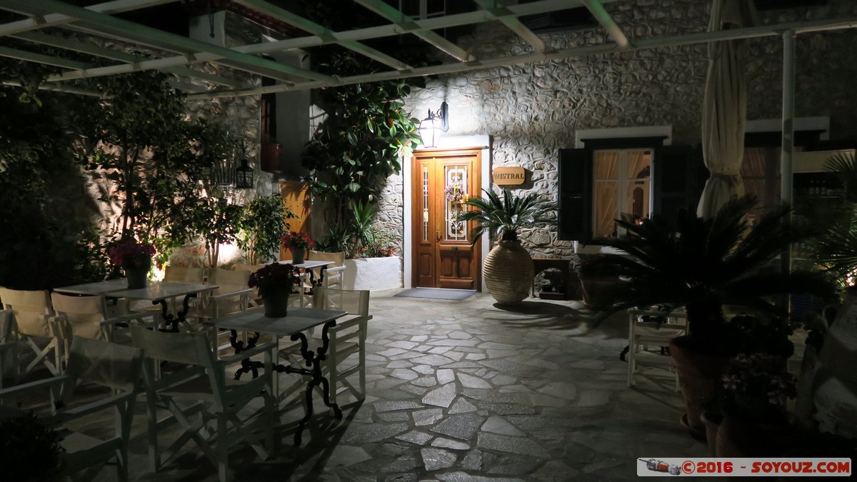 Hydra by Night - Mistral Hotel
Mots-clés: Ermioni GRC Grèce dra Saronic Islands Hydra Nuit Mistral Hotel