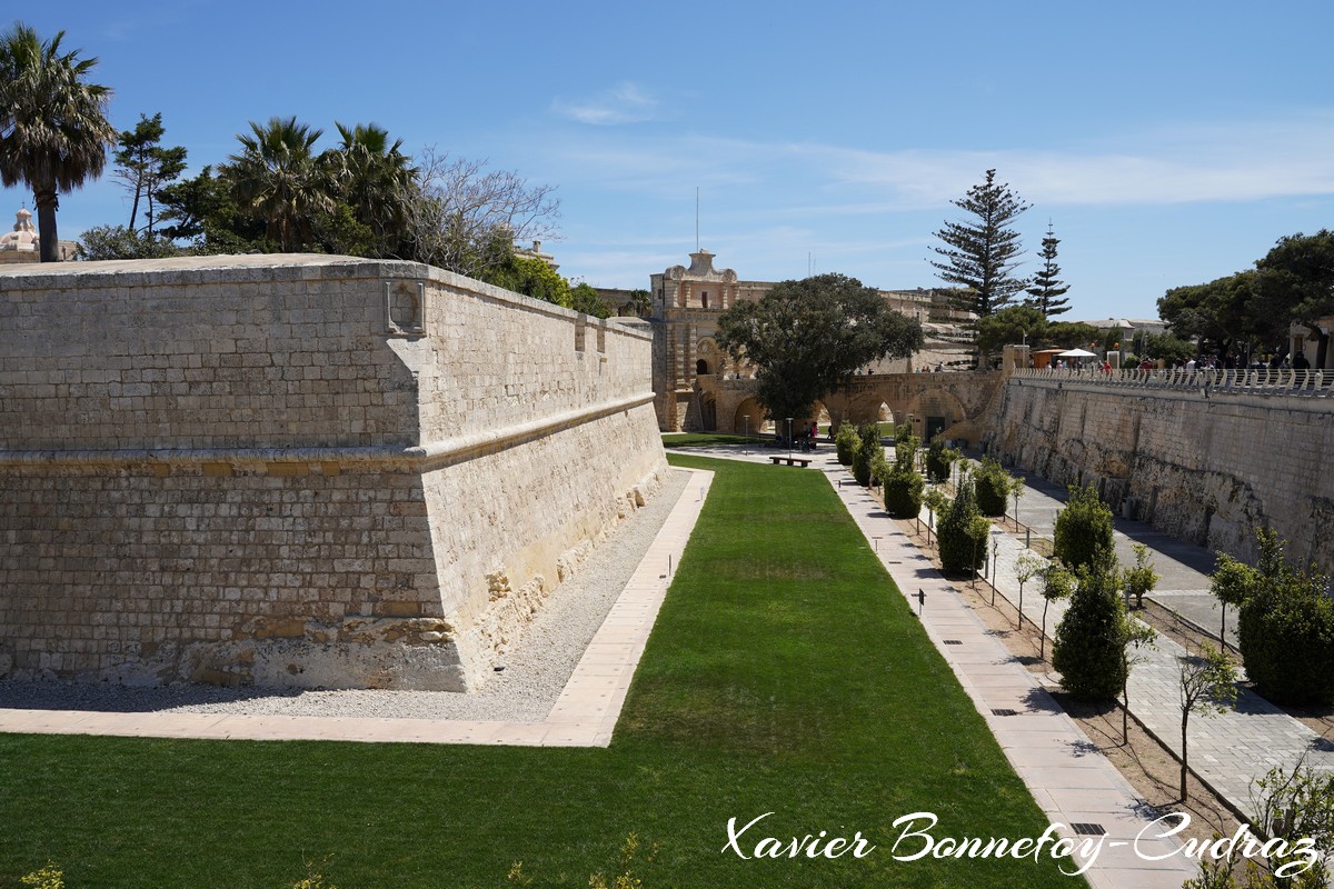 L-Imdina - Fortifications and Main Gate
Mots-clés: geo:lat=35.88443014 geo:lon=14.40219507 geotagged L-Imdina Malte Mdina MLT Malta Fortifications Mdina Main Gate
