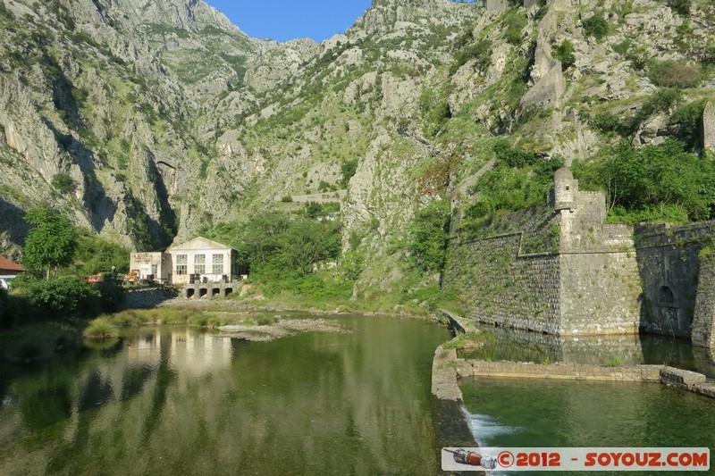 Kotor Fortress - Ramparts
Mots-clés: geo:lat=42.42642210 geo:lon=18.77220826 geotagged Kotor MNE MontÃ©nÃ©gro OpÅ¡tina Kotor Montenegro patrimoine unesco Riviere