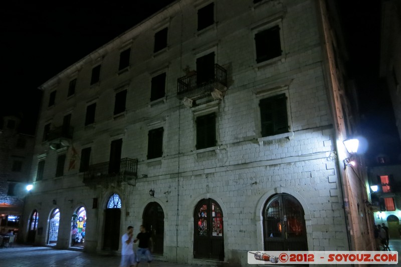 Kotor fortress by night
Mots-clés: geo:lat=42.42656000 geo:lon=18.77223500 geotagged Kotor MNE MontÃ©nÃ©gro OpÅ¡tina Kotor Montenegro patrimoine unesco Nuit