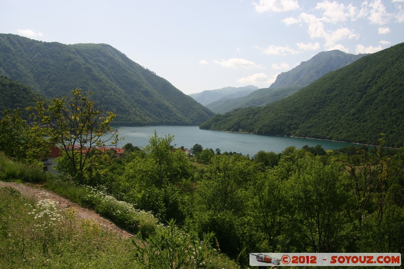 Pluzine
Mots-clés: geo:lat=43.15461269 geo:lon=18.84385246 geotagged MadÅ¾arski Kraj MNE MontÃ©nÃ©gro Montenegro paysage