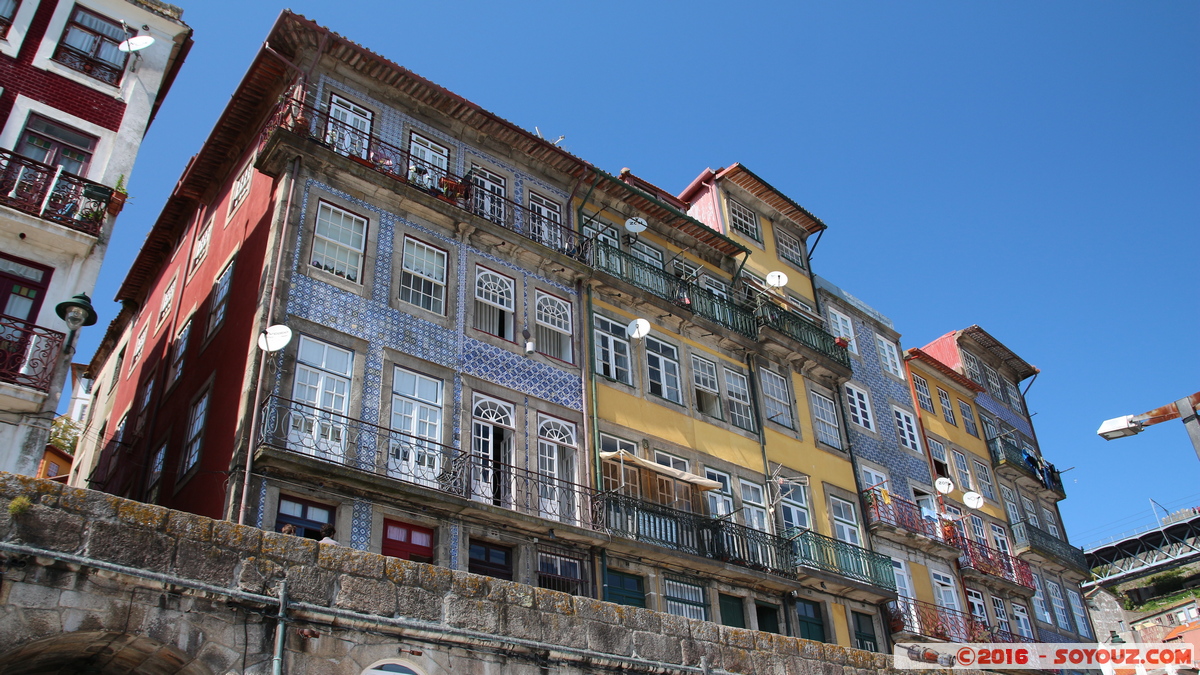 Porto - Ribeira
Mots-clés: Bandeira geo:lat=41.14049733 geo:lon=-8.61169400 geotagged Porto Portugal PRT Ribeira patrimoine unesco Azulejos