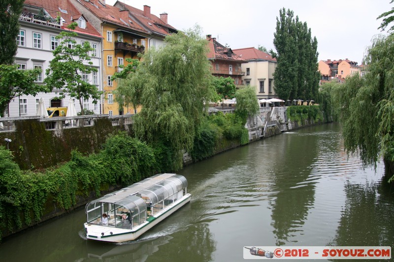 Ljubljana - Ljubljanica River
Mots-clés: geo:lat=46.04847752 geo:lon=14.50573136 geotagged Ljubljana SlovÃ¨nie SVN Slovenie bateau Riviere