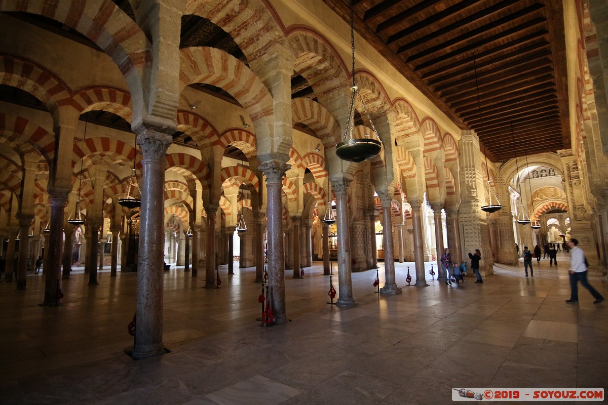 Cordoba - Mezquita-Catedral
Mots-clés: Andalucia Córdoba ESP Espagne Terrenos Del Castillo (Cordoba) Mezquita-Catedral Eglise Mosque patrimoine unesco