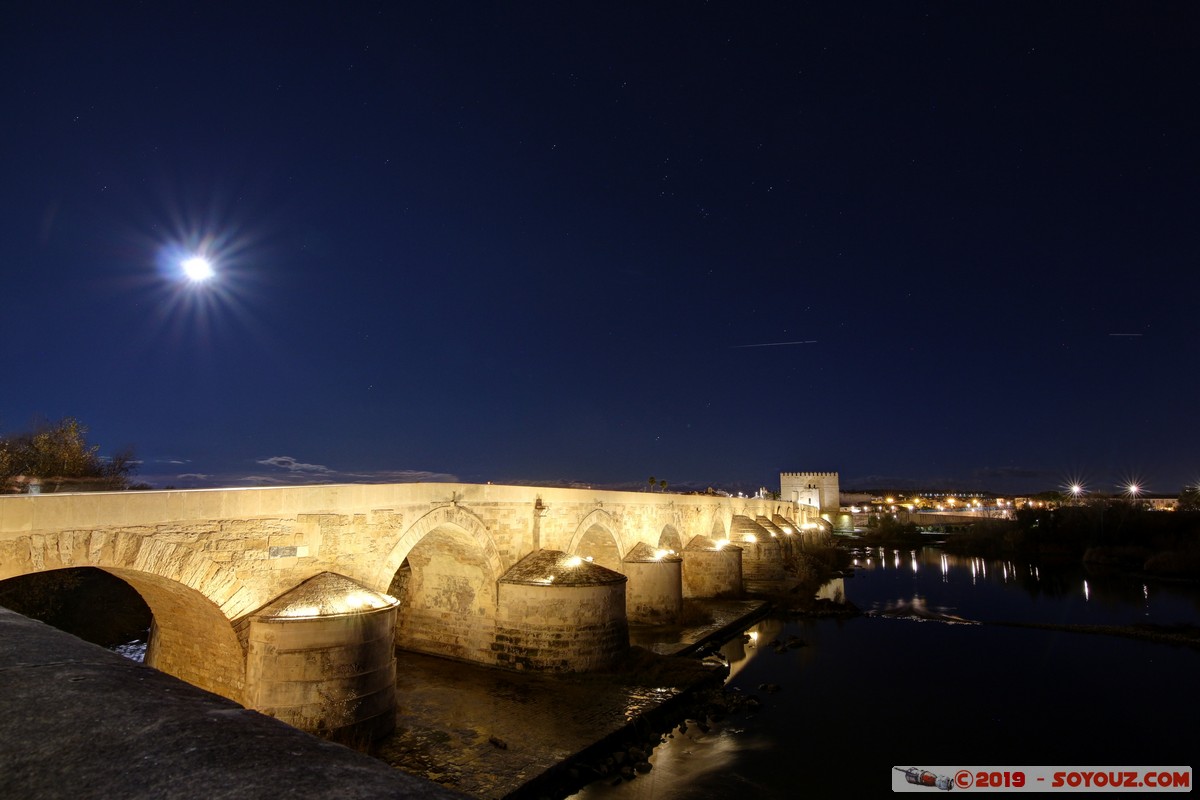Cordoba by Night -  Puente Romano
Mots-clés: Andalucia Córdoba ESP Espagne Pitas, Las (Cordoba) Nuit Riviere Puente Romano Ruines romaines Lune