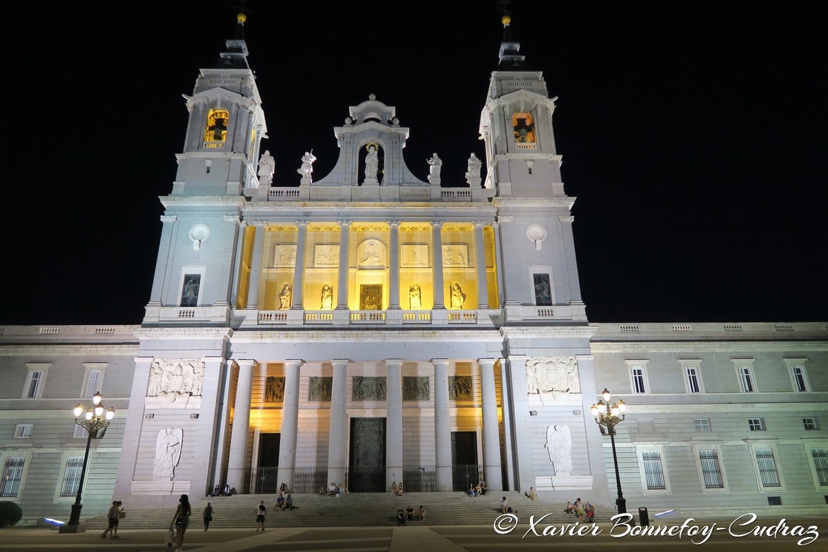 Madrid
Mots-clés: ESP Espagne geo:lat=40.41654373 geo:lon=-3.71444614 geotagged Madrid Palacio Nuit Catedral de Santa María la Real de la Almudena Eglise