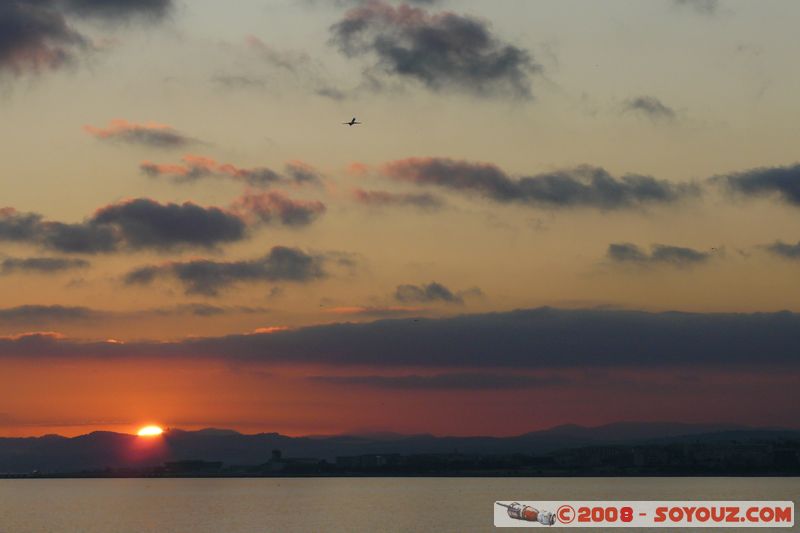 Nice - Coucher de Soleil sur la Baie des Anges
Mots-clés: sunset mer soleil