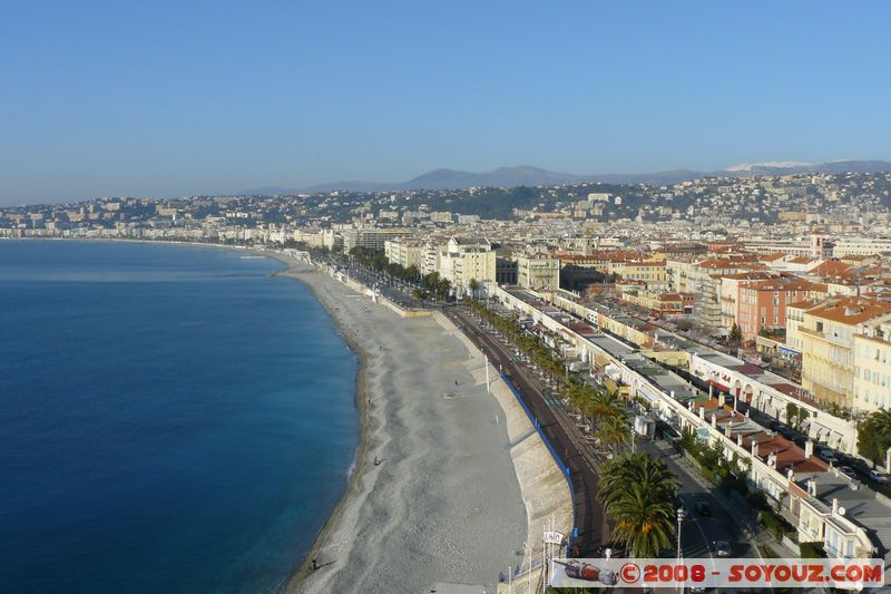 Nice - La Promenade des Anglais depuis la Colline du Chateau
Mots-clés: mer