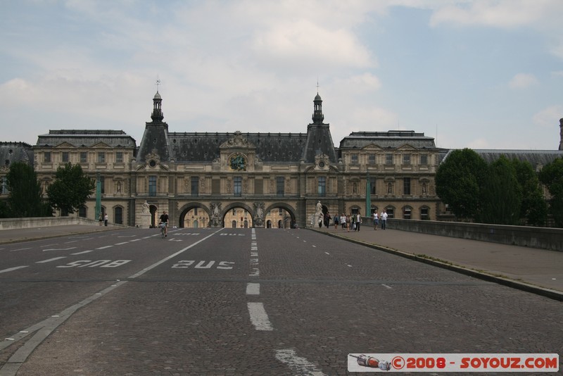 Paris - Musee du Louvre
Quai Malaquais, 75006 6?me Arrondissement Paris, Paris, France
