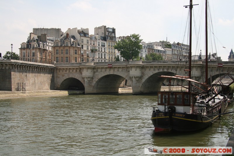 Paris - Pont Neuf
Quai de Conti, 75006 6?me Arrondissement Paris, Paris, France
