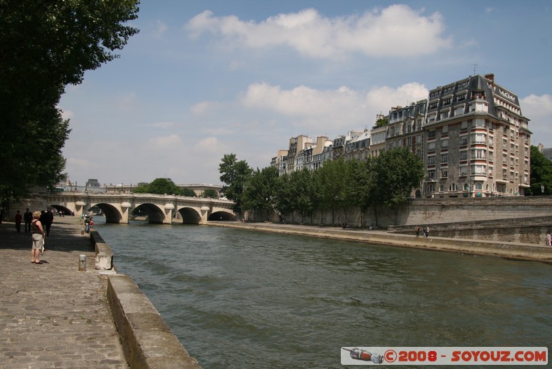 Paris - Pont Neuf
Quai des Grands Augustins, 75006 6?me Arrondissement Paris, Paris, France
