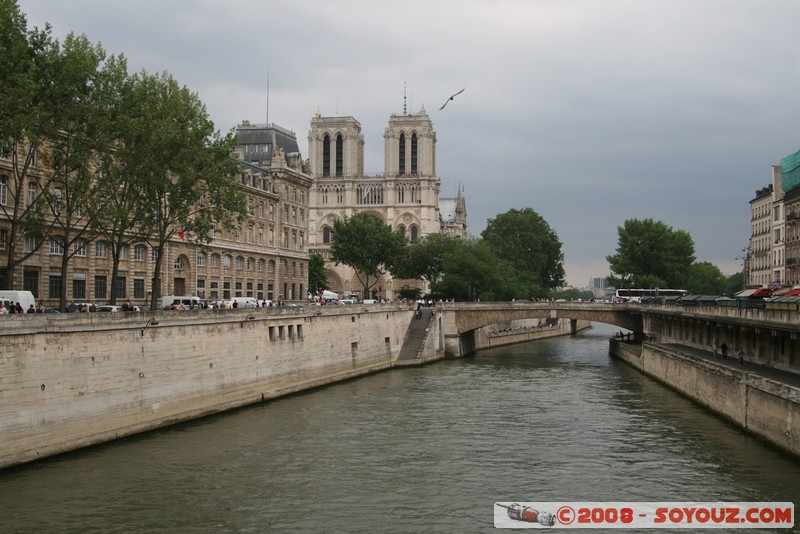 Notre-Dame de Paris
Quai des Grands Augustins, 75006 6?me Arrondissement Paris, Paris, France
Mots-clés: Eglise