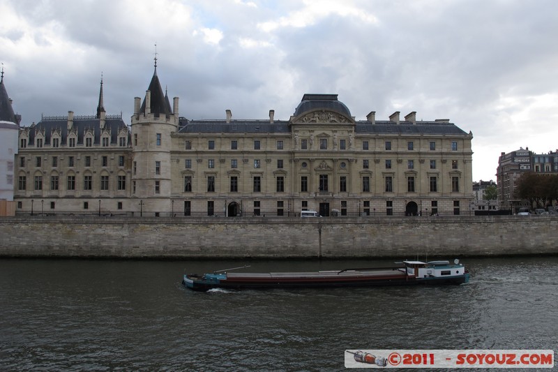 Paris - Palais de Justice
Mots-clés: FRA France geo:lat=48.85770411 geo:lon=2.34514811 geotagged le-de-France Paris 01 Louvre
