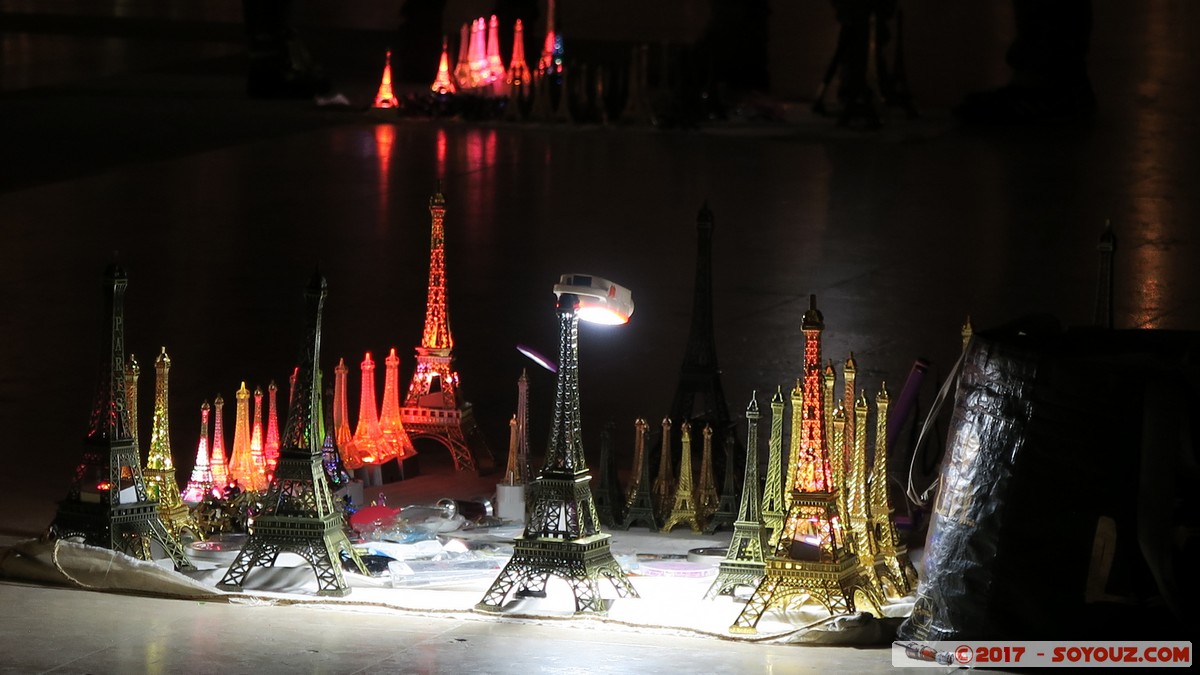 Paris by night - Trocadero - Eiffel's souvenir
Mots-clés: FRA France geo:lat=48.86207153 geo:lon=2.28846207 geotagged le-de-France Paris 16 Paris 16 Passy Nuit Tour Eiffel Trocadero Lumiere