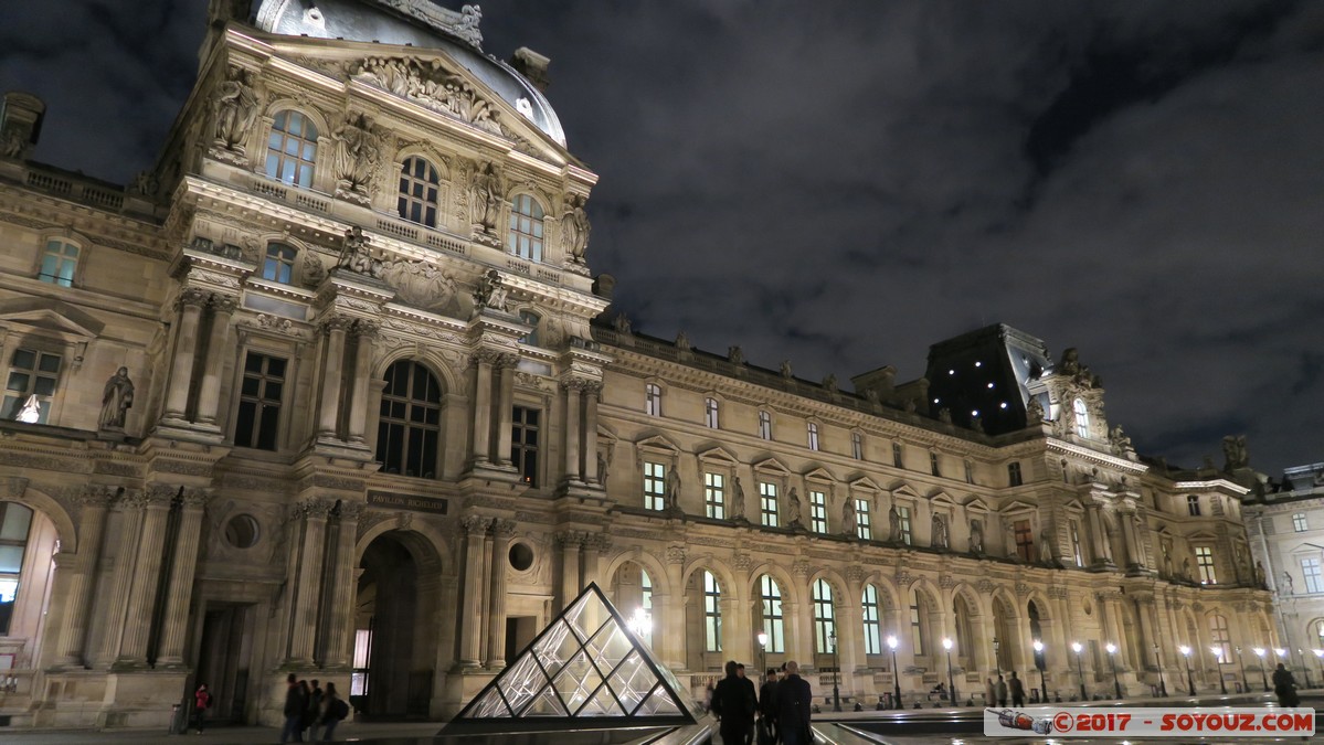 Paris by night - Musee du Louvre
Mots-clés: FRA France geo:lat=48.86138335 geo:lon=2.33604312 geotagged le-de-France Paris 01 Paris 04 Ancien - Quartier Louvre Nuit Musee du Louvre