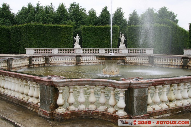 Chateau de Versailles - Bosquet des Domes
Mots-clés: Fontaine patrimoine unesco