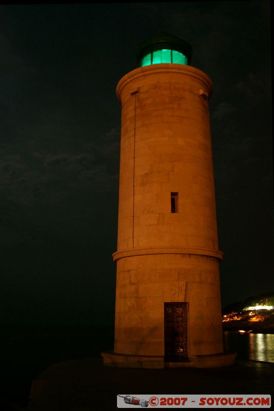 Le phare
Mots-clés: Nuit Port