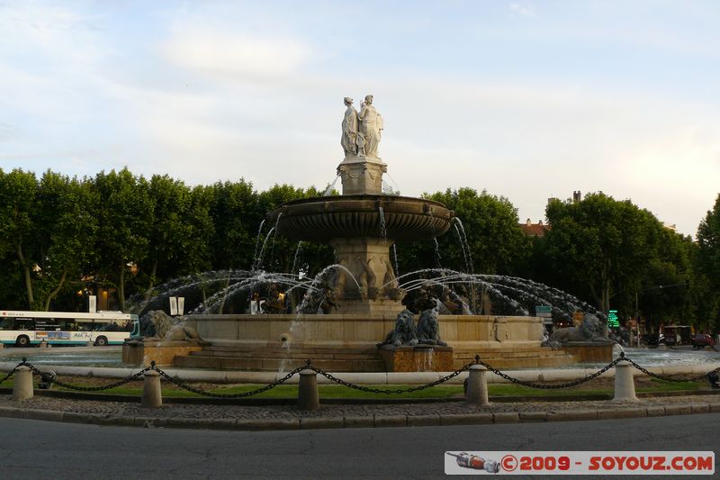 Aix-en-Provence - Fontaine de la place de la Rotonde
Mots-clés: Fontaine