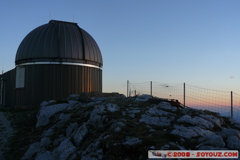 Mont Chiran - Coupole de l'observatoire
Mots-clés: Astronomie sunset