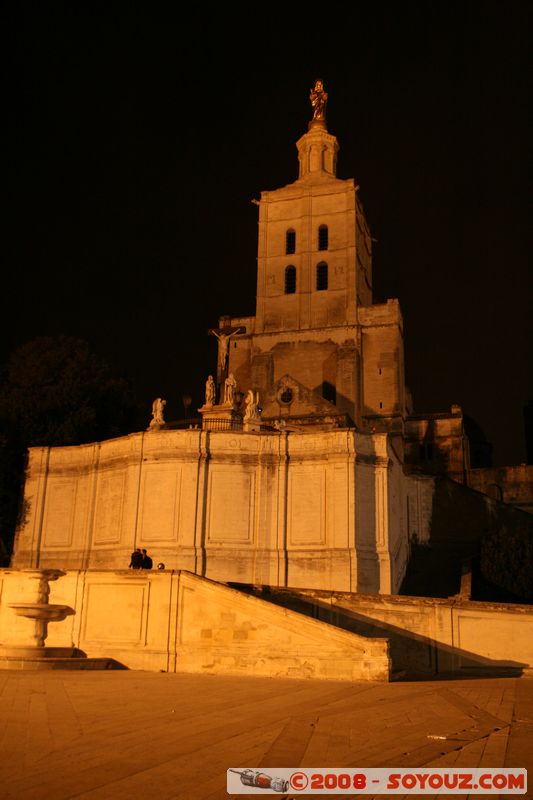 Avignon by Night - Notre Dame des Doms
Mots-clés: Nuit Eglise
