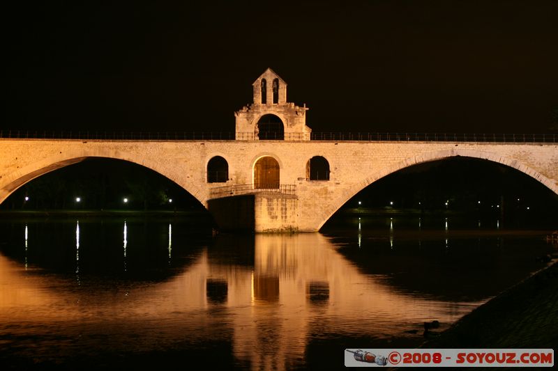 Avignon by Night -  Pont Saint-Benezet (pont d'Avignon) - Chapelle
Mots-clés: Nuit Pont Ruines patrimoine unesco Eglise