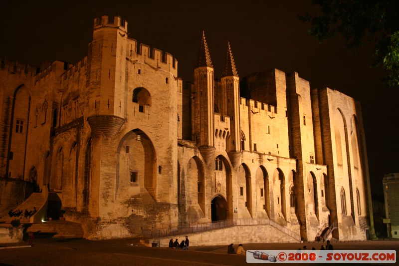 Avignon by Night - Palais des Papes
Mots-clés: Nuit Eglise chateau patrimoine unesco