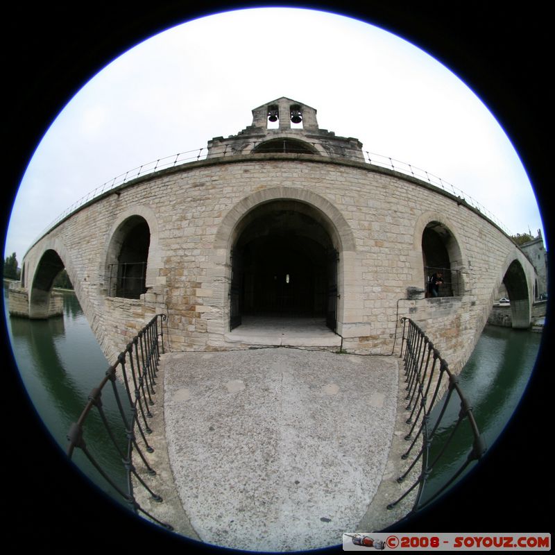 Avignon - Pont Saint-Benezet (pont d'Avignon) - Chapelle
Mots-clés: Fish eye Pont Ruines patrimoine unesco Eglise