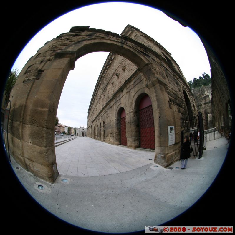 Theatre antique d'Orange
Mots-clés: Fish eye Ruines Romain patrimoine unesco