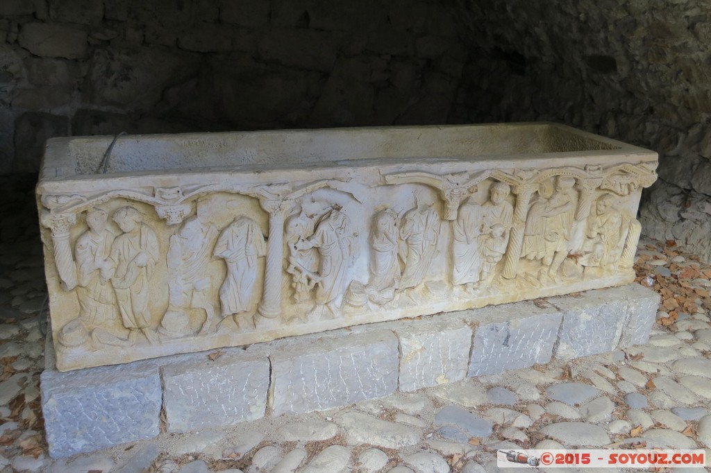 Ardeche - Balazuc - sarcophage de Balazuc
Mots-clés: Balazuc FRA France geo:lat=44.50882505 geo:lon=4.37235475 geotagged Rhône-Alpes