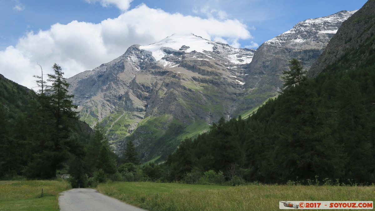 Bessans - La Goula
Mots-clés: Auvergne-Rhône-Alpes Bessans FRA France geo:lat=45.32182769 geo:lon=7.02213049 geotagged La Goula Haute Maurienne Montagne Neige