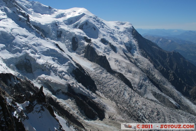 Téléphérique de l'aiguille du Midi
Mots-clés: Chamonix-Mont-Blanc FRA France geo:lat=45.87833495 geo:lon=6.88782692 geotagged Les Bossons RhÃ´ne-Alpes Neige Montagne glacier