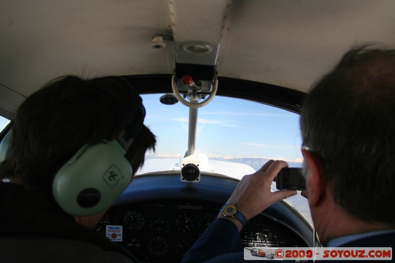 Tour des Lacs
Mots-clés: avion vehicule