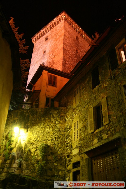 Annecy By Night - montee Perriere et Chateau
Mots-clés: Nuit