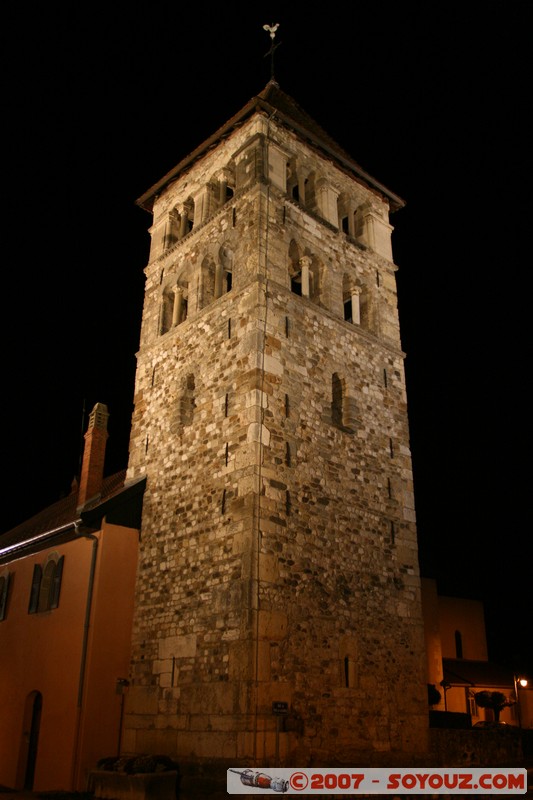 Annecy-le-Vieux - Le clocher (XIIe siecle)
Mots-clés: Nuit