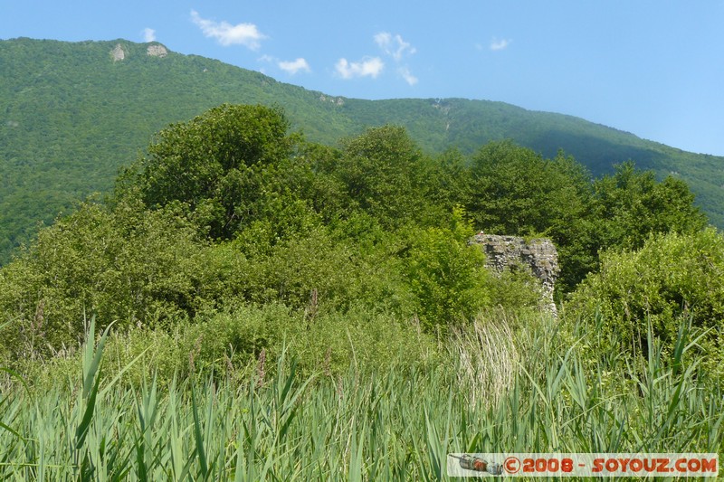 Reserve Naturelle du Bout-du-Lac - Tour
Mots-clés: Ruines