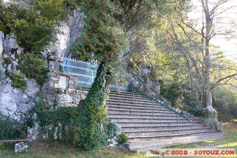 Duingt - Sentier de l'oratoire - Notre-Dame-du-Lac
Mots-clés: Eglise