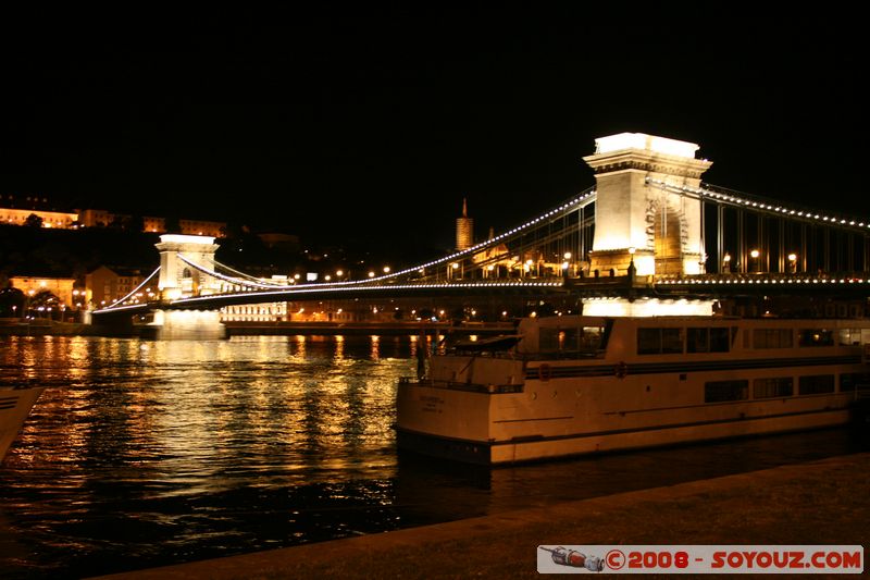 Budapest by night - Szechenyi Lanchid
Mots-clés: Nuit Danube Riviere