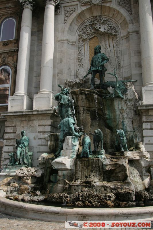 Budapest - Budavari Palota
Mots-clés: chateau Fontaine statue