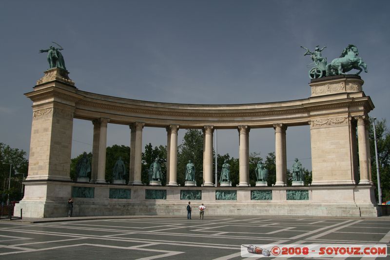 Budapest - Hosok tere - Heroes' Square
Mots-clés: statue sculpture Monument