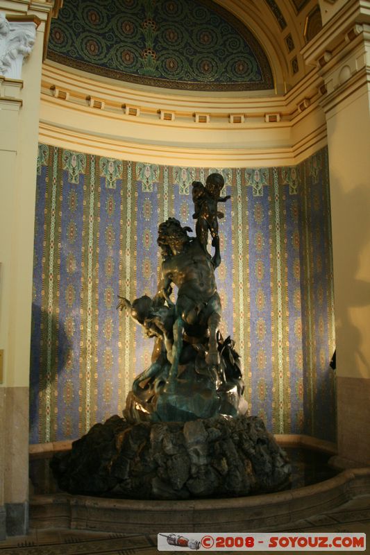 Budapest - Szechenyi Gyogyfurdo - Medicinal Bath
Mots-clés: Thermes statue