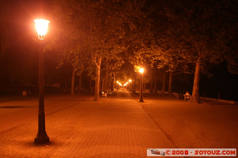 Balatonfured - Tagore setany utca
Mots-clés: Nuit