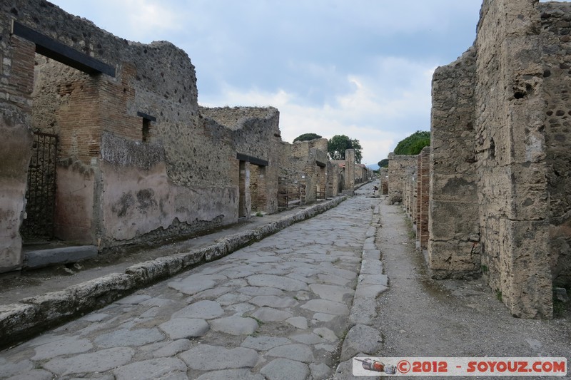 Pompei Scavi - Via del Vesuvio
Mots-clés: Campania geo:lat=40.75187784 geo:lon=14.48587882 geotagged ITA Italie Pompei Scavi Ruines Romain patrimoine unesco Regio VI