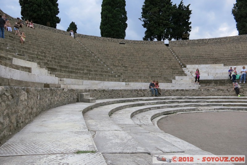 Pompei Scavi - Teatro Grande
Mots-clés: Campania geo:lat=40.74880048 geo:lon=14.48844995 geotagged ITA Italie Pompei Scavi Ruines Romain patrimoine unesco Regio VIII