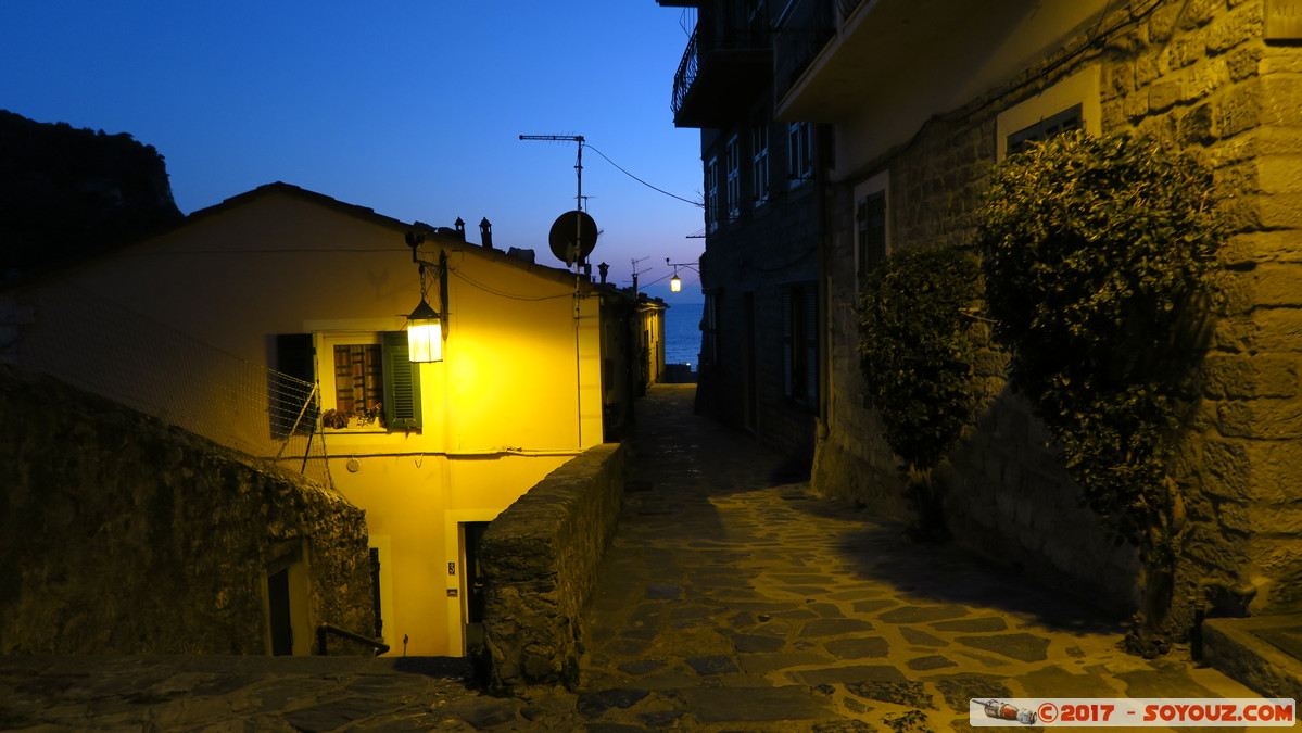 Portovenere by night
Mots-clés: ITA Italie Liguria Portovenere patrimoine unesco Nuit