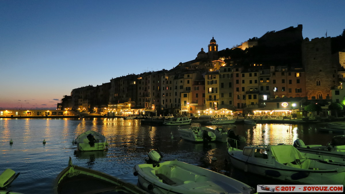Portovenere by night
Mots-clés: ITA Italie Liguria Portovenere patrimoine unesco Mer Nuit Port